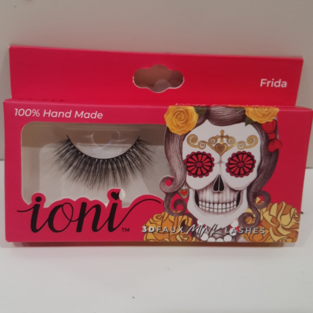 3D Faux Mink Lashes Frida Wispy Natural Medium